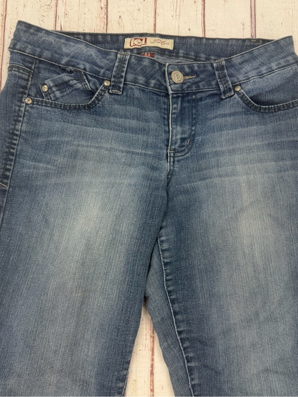 L.E.I. Ashley Low Rise Skinny Size 11 Regular straight Slim Leg Medium Blue Y2K